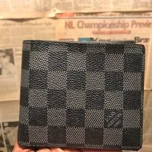 Authentic Louis Vuitton Men’s Wallet